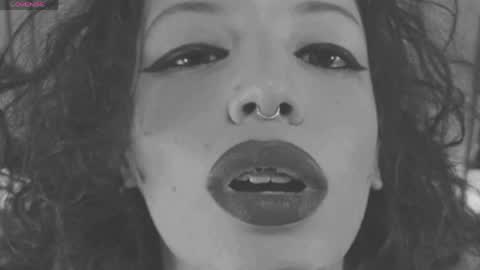 Snapshot of _missmariaa_ chatting on May 27, 2026, 11:24 pm Mara Independent model online show from May 27, 2026, 11:24 pm