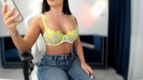 Snapshot of _missperfection_ chatting on April 5, 2026, 1:36 am .. my fav tip 1120040012123335 online show from April 5, 2026, 1:36 am