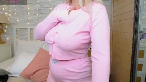 Misty online show from March 4, 2025, 1:12 am