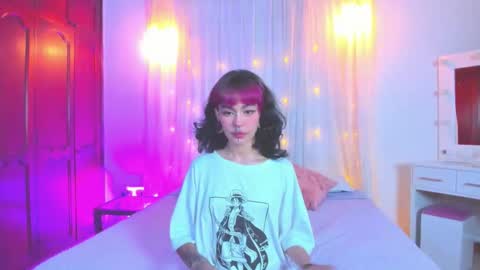 mizuki  online show from September 16, 2025, 3:29 am