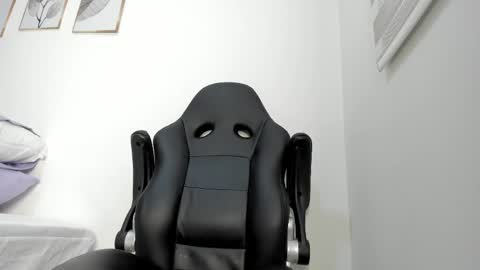 _molly_rosse_ online show from May 16, 2026, 11:53 am