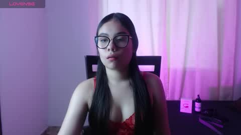 Snapshot of _moon_rosee chatting on February 27, 2026, 5:46 pm _moon_rosee online show from February 27, 2026, 5:46 pm