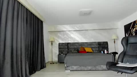 Snapshot of _myaa chatting on February 20, 2025, 7:45 am Maya online show from February 20, 2025, 7:45 am