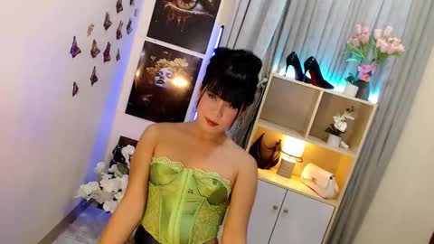 Snapshot of _mysticdoll_ chatting on October 13, 2025, 11:38 pm _mysticdoll_ online show from October 13, 2025, 11:38 pm