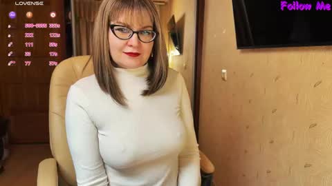 MagicWoman online show from May 12, 2026, 9:23 pm