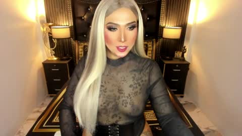 Snapshot of _natashacooper_ chatting on May 10, 2026, 7:24 am _natashacooper_ online show from May 10, 2026, 7:24 am