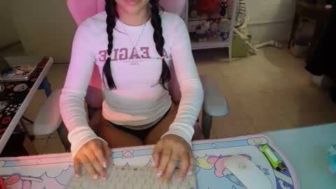 _nathaila_ online show from September 17, 2025, 12:01 am