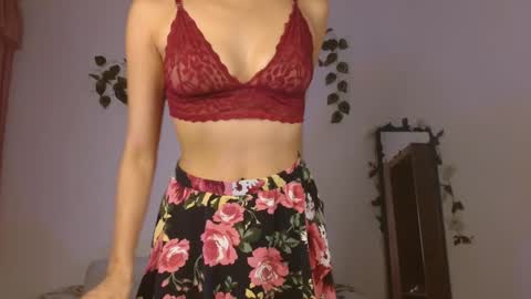 _nayade_ online show from December 1, 2024, 10:10 pm