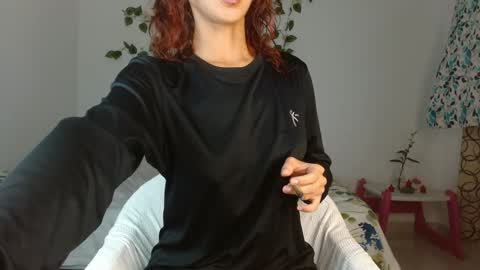 _nayade_ online show from January 5, 2025, 11:55 pm