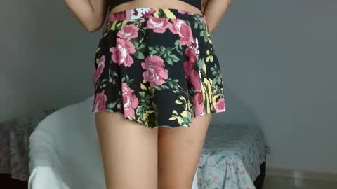 _nayade_ online show from February 21, 2025, 11:21 pm