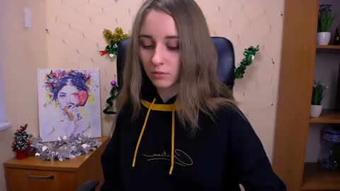 Snapshot of _nicole_new chatting on January 3, 2025, 12:30 pm Nica online show from January 3, 2025, 12:30 pm