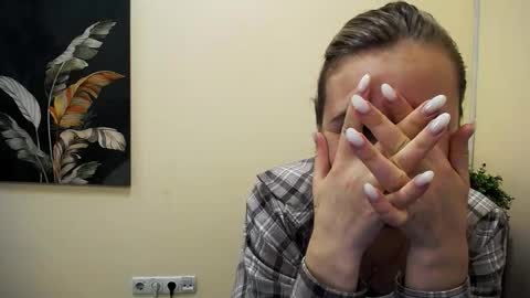 Snapshot of _nicole_new chatting on September 12, 2025, 8:03 am Nica online show from September 12, 2025, 8:03 am