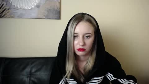 Snapshot of _nicole_new chatting on November 21, 2025, 1:54 pm Nica online show from November 21, 2025, 1:54 pm