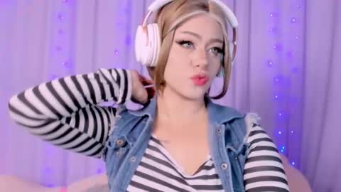 niiky online show from October 6, 2025, 12:46 pm