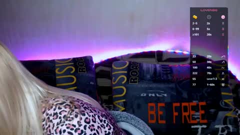 Snapshot of _pando4ka_ chatting on April 16, 2026, 9:39 pm pando4ka online show from April 16, 2026, 9:39 pm