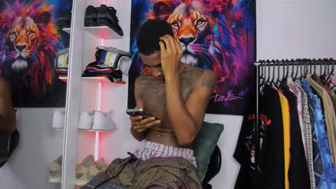 Kevin  online show from November 30, 2025, 2:04 am