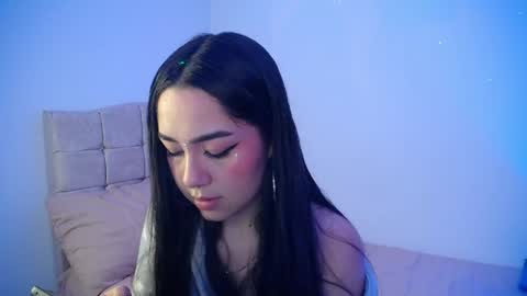 Paris online show from April 15, 2026, 10:21 pm