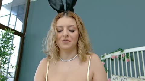 Alisa online show from April 6, 2026, 4:10 am