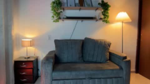 _paulah2 online show from March 10, 2026, 8:14 pm