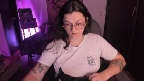 Snapshot of _peach__ chatting on July 24, 2026, 2:53 am violeta ig online show from July 24, 2026, 2:53 am
