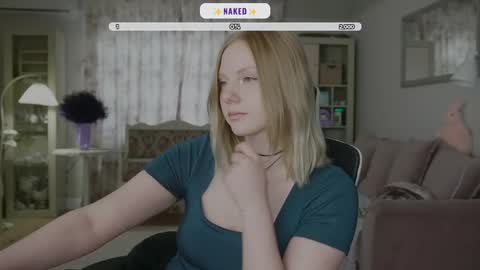 Snapshot of _penisflytrap_ chatting on May 12, 2026, 6:54 am Viktoria online show from May 12, 2026, 6:54 am