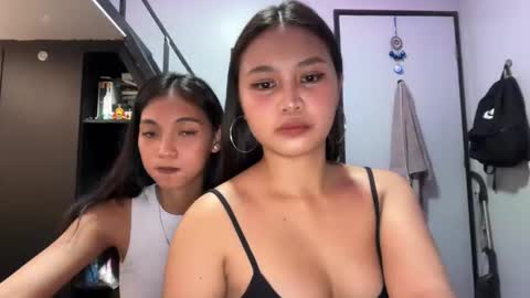 Snapshot of _petitechloe chatting on April 20, 2026, 7:37 pm _petitechloe online show from April 20, 2026, 7:37 pm
