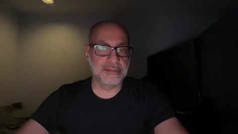 Snapshot of _pill chatting on August 9, 2026, 2:13 am PILL online show from August 9, 2026, 2:13 am