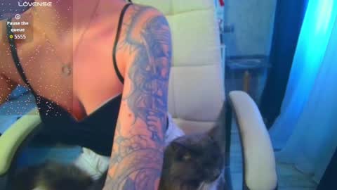 Ilona online show from April 3, 2026, 10:13 am