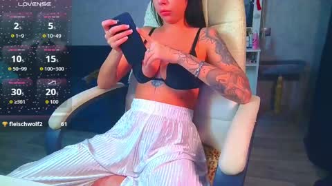 Ilona online show from May 11, 2026, 5:43 pm