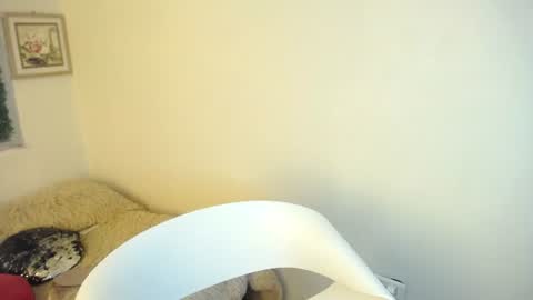 Snapshot of _poison_sweet chatting on July 28, 2026, 7:39 pm Laura online show from July 28, 2026, 7:39 pm