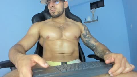 Snapshot of _poseidon1_ chatting on February 1, 2025, 7:36 am Poseidon online show from February 1, 2025, 7:36 am