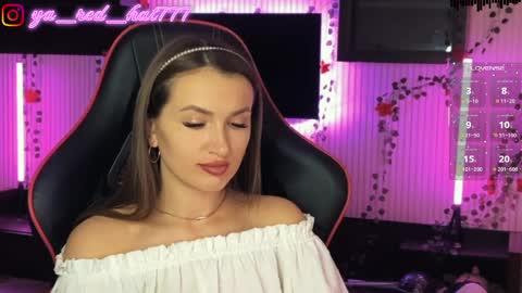 Snapshot of _red_hat_7 chatting on April 10, 2026, 6:23 pm -RED HAT- online show from April 10, 2026, 6:23 pm