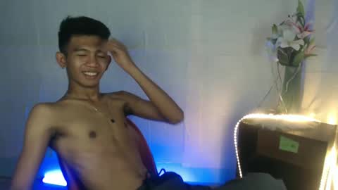 _rellvanxx online show from March 3, 2025, 7:06 pm