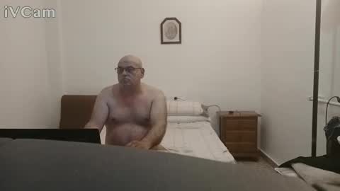 REY online show from May 14, 2026, 5:47 am
