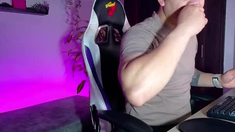 Roberto online show from October 27, 2025, 12:31 pm