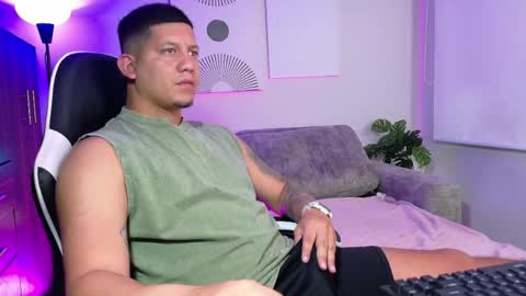 Snapshot of _robertobaggio chatting on May 10, 2026, 6:40 am Roberto online show from May 10, 2026, 6:40 am