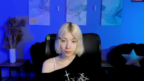 Snapshot of _sabrina_moore chatting on May 16, 2026, 8:44 am sabrina online show from May 16, 2026, 8:44 am