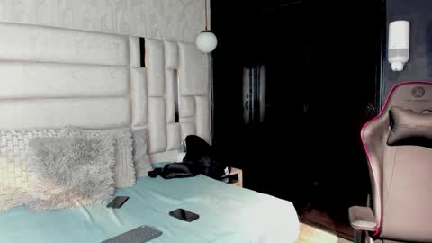 _sammy_ice online show from February 2, 2025, 6:26 am