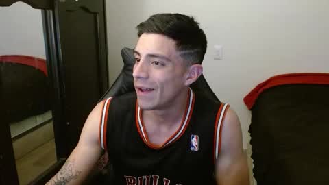 Snapshot of _schnnneider_ chatting on October 9, 2025, 9:35 pm SCHNEIDER online show from October 9, 2025, 9:35 pm