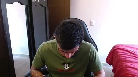 Snapshot of _schnnneider_ chatting on October 14, 2025, 6:20 pm SCHNEIDER online show from October 14, 2025, 6:20 pm