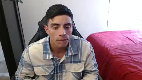 Snapshot of _schnnneider_ chatting on October 16, 2025, 8:10 pm SCHNEIDER online show from October 16, 2025, 8:10 pm