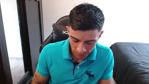 Snapshot of _schnnneider_ chatting on October 28, 2025, 3:58 pm SCHNEIDER online show from October 28, 2025, 3:58 pm