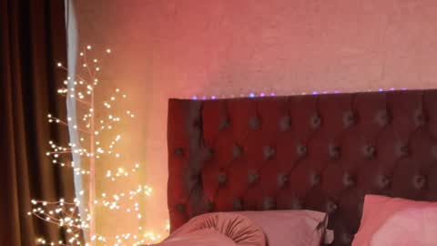 Selena online show from March 7, 2025, 11:29 am