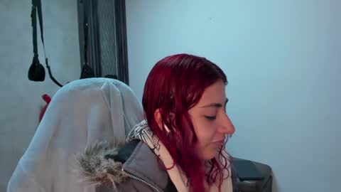 Snapshot of _selene_red chatting on April 23, 2026, 1:51 am Selene online show from April 23, 2026, 1:51 am