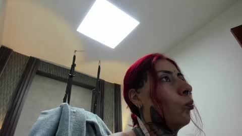 Snapshot of _selene_red chatting on April 26, 2026, 1:47 am Selene online show from April 26, 2026, 1:47 am