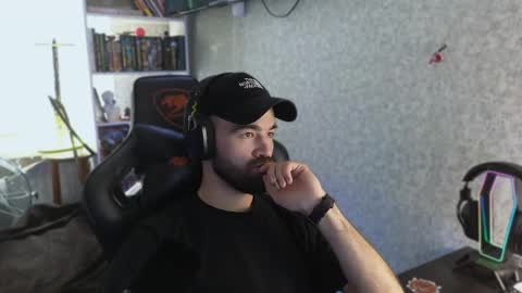 Snapshot of _serious_man chatting on September 14, 2025, 12:48 pm Ask me online show from September 14, 2025, 12:48 pm