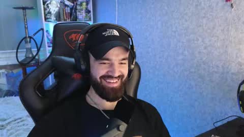 Ask me online show from December 5, 2025, 7:10 pm