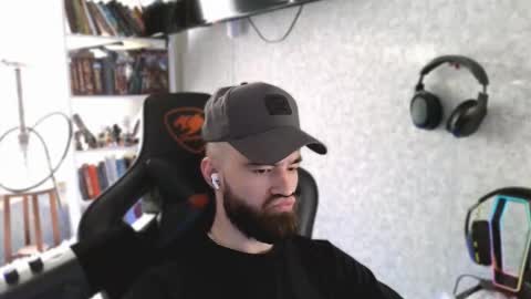 Snapshot of _serious_man chatting on March 9, 2026, 6:28 am Ask me online show from March 9, 2026, 6:28 am