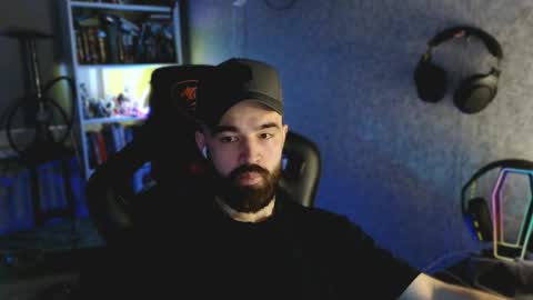 Snapshot of _serious_man chatting on April 12, 2026, 7:41 pm Ask me online show from April 12, 2026, 7:41 pm