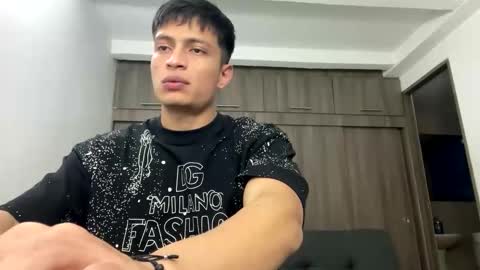 Juan Pablo-independent model online show from February 15, 2026, 2:41 am